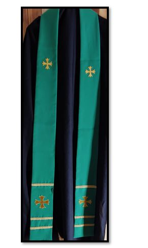 Green Two Pointed Stole with Fleur de Lis Cross in gold