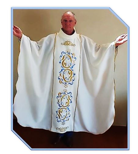 Ornate embroidery designed Cream Chasuble & Stole