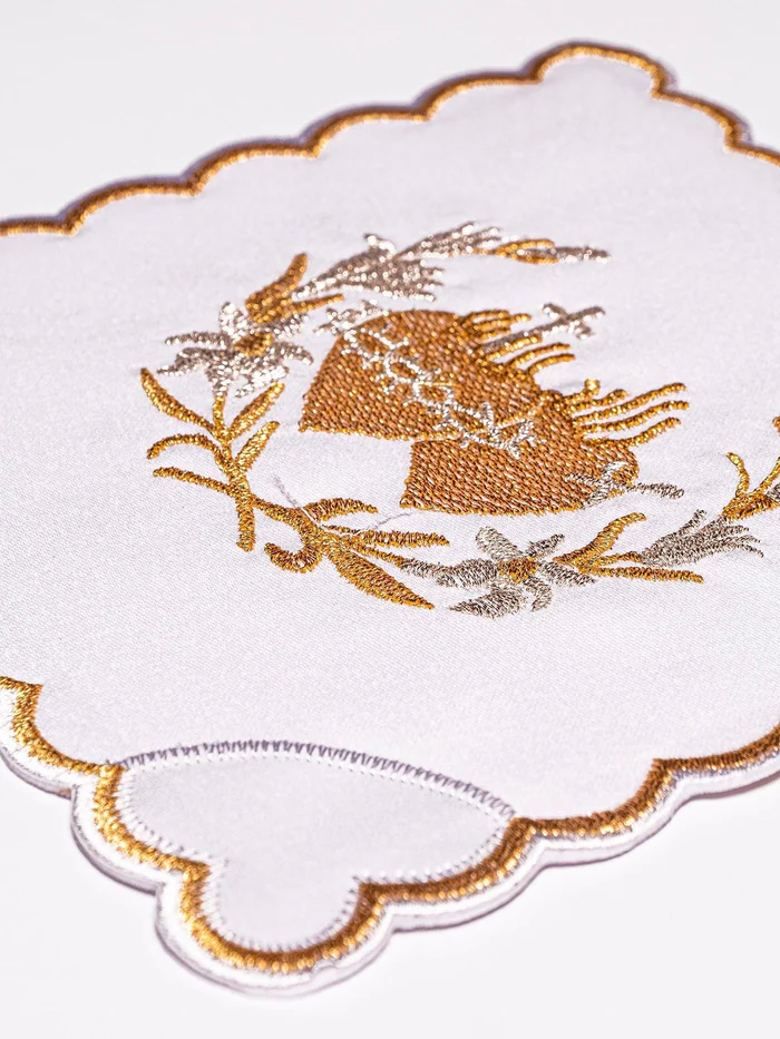 Haftina House Altar Linen Set - Two Hearts with Thorns - Image 4