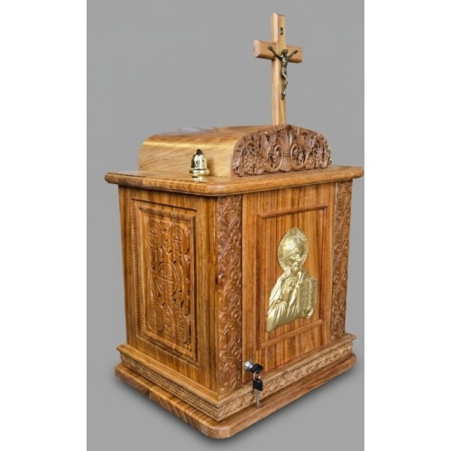 Engraved Standing Kiaat Tabernacle 81cm tall with Jesus the Teacher