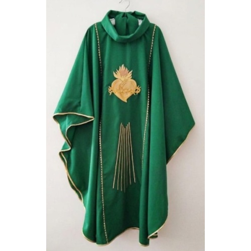 Green Chasuble - Heart of Jesus in Golds with Projecting Rays