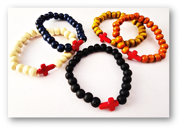 Assorted Wooden Bracelet with Red Cross and Bible Verse Card - Bonbonnière - Image 5
